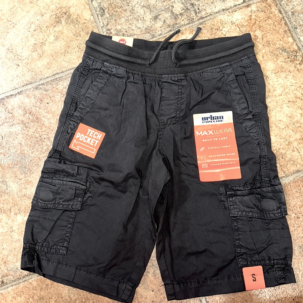 ***NWT*** URBAN PIPELINE CARGO SHORTS